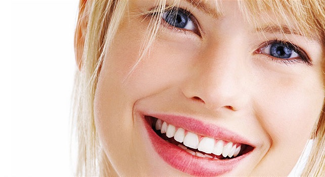 Trei pași pentru sănătatea dinților - perfectsmile-1401369886.jpg