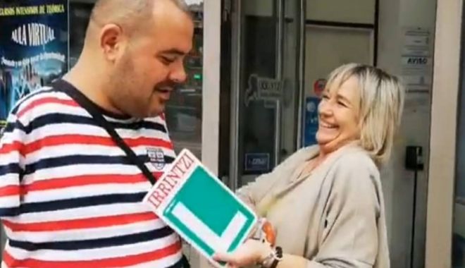 Un român din Spania a obținut permisul de conducere, deși ambele brațe i-au fost amputate la 11 ani