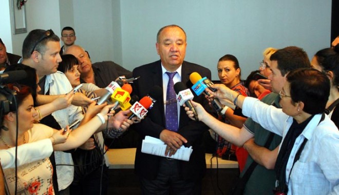 Dede Perodin: 