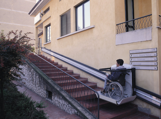 Bani pentru DGASPC sau UAT-uri să dezvolte servicii destinate persoanelor cu dizabilități