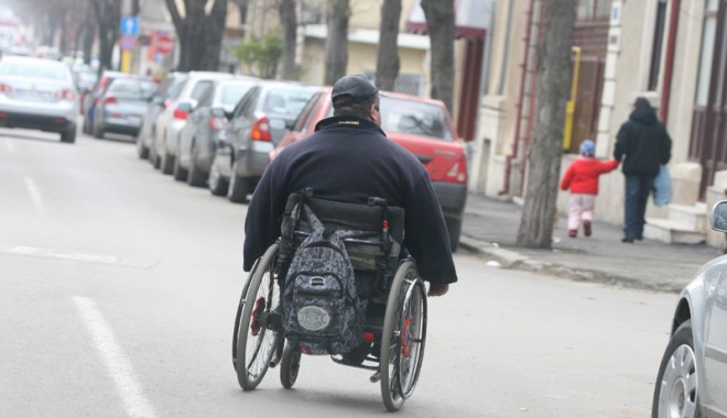 Persoanele cu dizabilități din Constanța, ajutate să se angajeze - persoanedizabilitati-1383839676.jpg