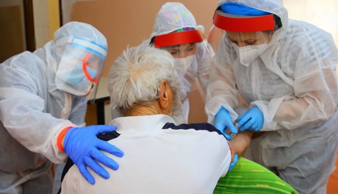 Persoanele fără adăpost din centrele sociale și angajații DGASPC, testați pentru depistarea coronavirusului - persoanelefaraadapost-1589272339.jpg