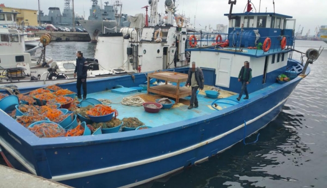 Pescador turcesc, surprins la braconat în Marea Neagră - pescador-1491386976.jpg