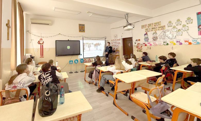 Peste 120 de elevi constănțeni, implicați în activități de educație rutieră - peste-120-elevi-1766494199.webp