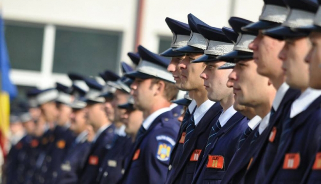 Peste o mie de tineri se pregătesc să devină polițiști - peste-1506963466.jpg