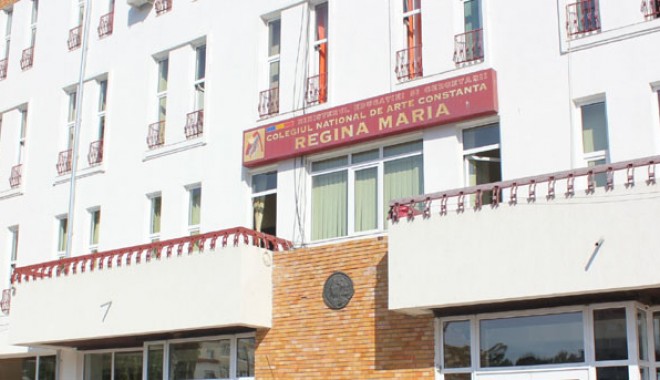 Peste 200 de elevi își testează 