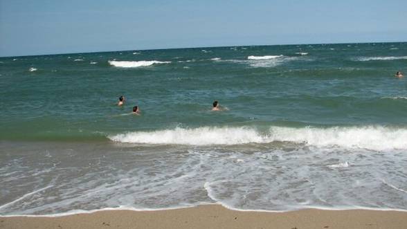 Cum va fi vremea mâine, pe litoral - peste30000deturistisuntasteptati-1346333237.jpg
