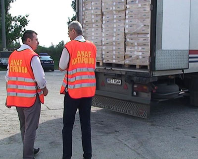 Peste 40 de tone de tutun brut confiscate de Antifrauda Fiscală - peste40detonedetutunbrutconfisca-1602056916.jpg