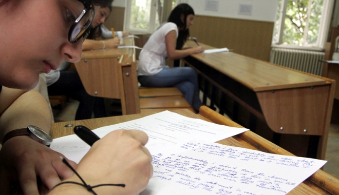 Aproape 800 de candidați prezenți la Bacul de toamnă - peste800-1471790306.jpg