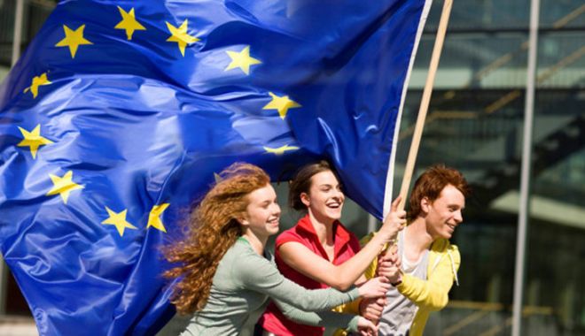 Peste 8.000 de tineri discută despre viitorul Europei - peste8000detineri-1527694009.jpg
