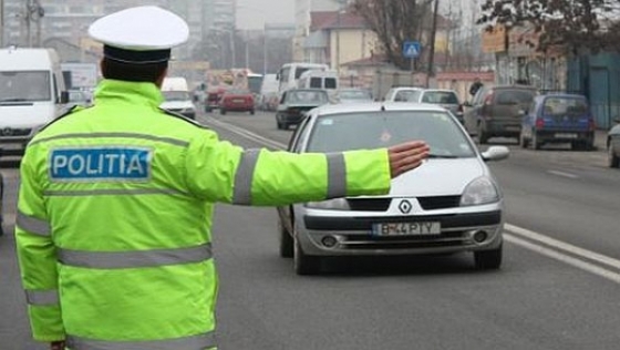 Peste o mie de permise auto reținute și zeci de mii de amenzi date de Rutieră - pesteomiepermiseretinute-1417332007.jpg