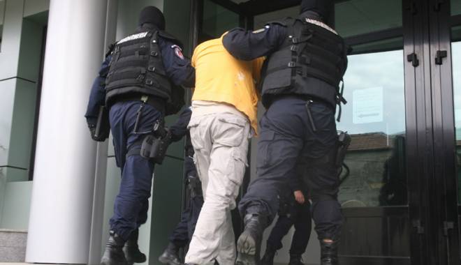 Captură DIICOT: Peste un kilogram de cocaină 