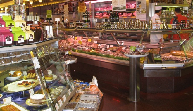 Peste zece tone de produse alimentare, aruncate în câteva zile - pestezecealimente-1395066118.jpg