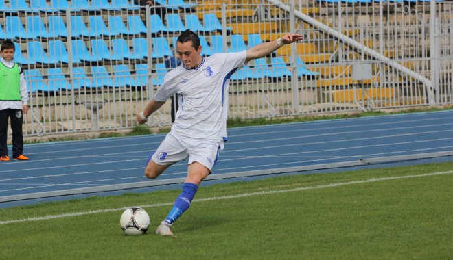 Fotbal / FC Farul joacă, mâine, un amical cu Eolica Baia - petreivanovici-1333974481.jpg