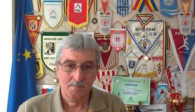 O viață pentru handbal! Profesorul Valentin Petricală a ieșit la pensie - petricala-1517742963.jpg