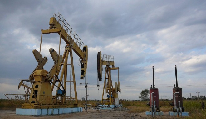 Cotațiile țițeiului au sărit la 112 dolari pe baril - petrol-1348845736.jpg