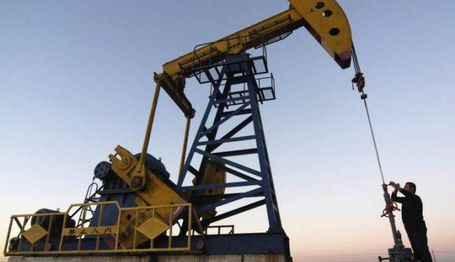 Cotația petrolului a scăzut la cel mai redus nivel din 2010 pe bursa din New York - petrol-1417257848.jpg