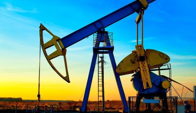 Prețul petrolului s-a prăbușit la 29,75 dolari pe baril - petrol-1584377109.jpg