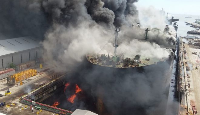 IADUL pe pământ! Primele rezultate ale ANCHETEI în cazul incendiului de pe petrolierul 
