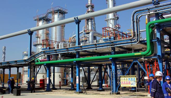 Reacţia Petromidia, după explozia produsă în această dimineaţă - petromidia1448558570-1711699618.jpg