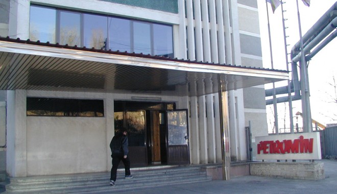 22 de creditori așteaptă 