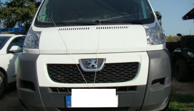Țepe de Germania, date de români. Un șofer s-a trezit că a cumpărat o mașină furată - peugeot-1459941788.jpg