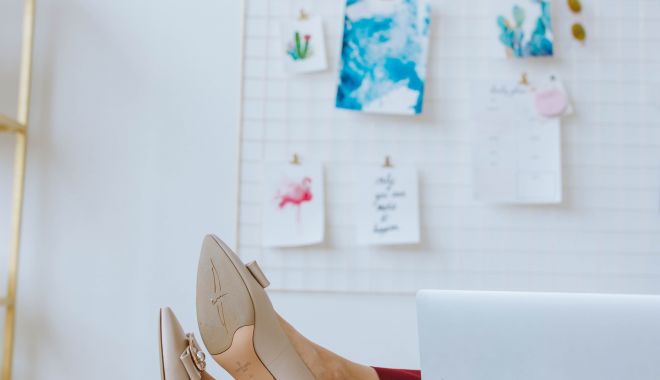 Cum să alegi un laptop bun pentru a munci remote sau pentru freelancing - pexelsanastasiashuraeva5705510-1667481120.jpg