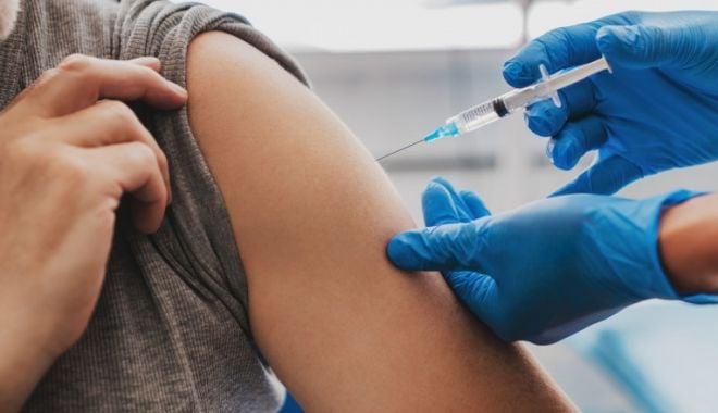 Autoritatea Palestiniană refuză un milion de doze de vaccin Pfizer de la Israel pentru că ”sunt pe cale să expire” - pfizer-1624085163.jpg