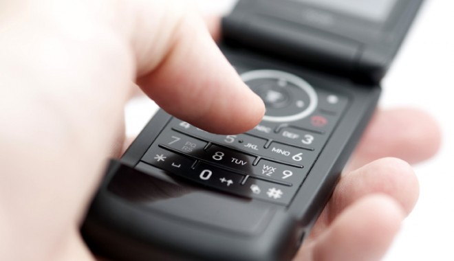 Constănțenii vor putea compara ofertele furnizorilor de telefonie și internet - phone-1360080694.jpg