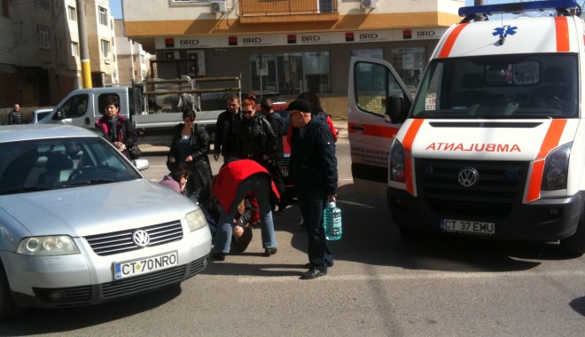 Bărbat lovit pe trecerea de pietoni, în zona Marinarul  VIDEO - photo-1333529241.jpg