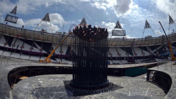 Jocurile Olimpice 2012: Tradiție încălcată. Vasul olimpic a fost stins duminică noaptea, la Londra - photo13436264638831040098900-1343630772.jpg