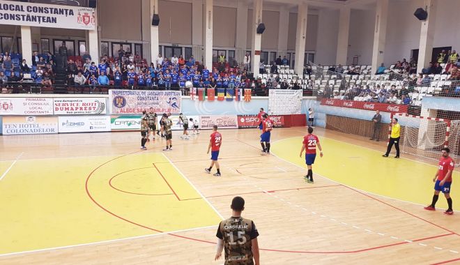 HC Dobrogea Sud Constanța a învins Steaua București. Scor final 30-25 - photo20181003195227-1538602141.jpg