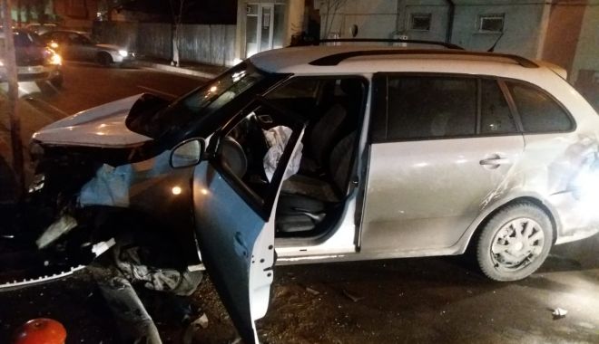 GALERIE FOTO / Accident rutier pe strada Portiței din Constanța. O persoană a fost rănită - photo201812082134371-1544299041.jpg