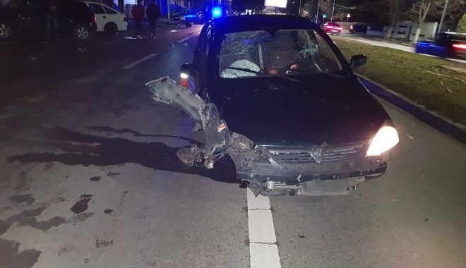GALERIE FOTO / Accident rutier pe bulevardul Mamaia. Două victime - photo20181230080545-1546156388.jpg