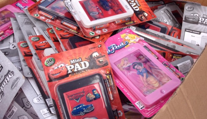 2.000 de jucării contrafăcute, confiscate în portul Constanța - photominitablete2-1382683532.jpg