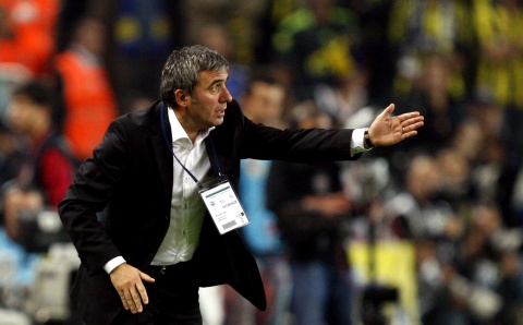Gică Hagi ar putea prelua echipa națională de fotbal a Bulgariei - photoverybig132919-1318519281.jpg