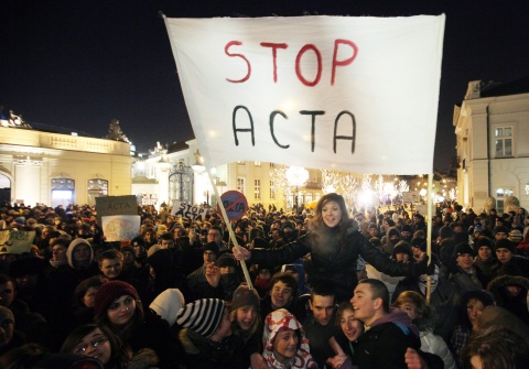 Protest la nivel european față de ACTA. Zeci de mii de oameni, mobilizați pe rețelele de socializare - photoverybig136282-1328806092.jpg
