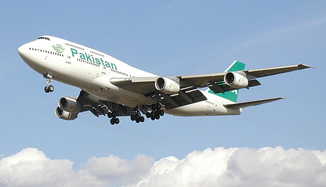 AVION cu zeci de pasageri la bord, DISPĂRUT DE PE RADARE - piab747367apbfw750pix-1481114043.jpg