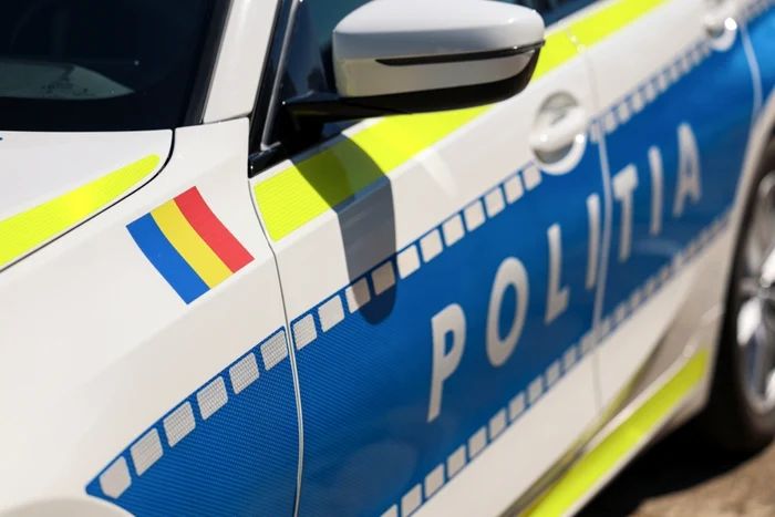 Panică în Piața Mare. Un bărbat ar fi tras cu arma și ar fi amenințat oamenii cu un cuțit - piata-1778673828.webp