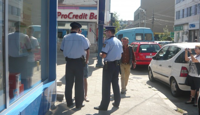 UPDATE / RAZIE de amploare a polițiștilor în piețele din Constanța. SUTE DE MIEI, confiscați - piatagrivitei10-1397198911.jpg