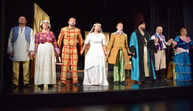 Copiii, invitați la Teatrul 