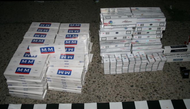 Peste 250 de pachete de țigări, confiscate de polițiștii de frontieră - picture1031372665777-1380017308.jpg