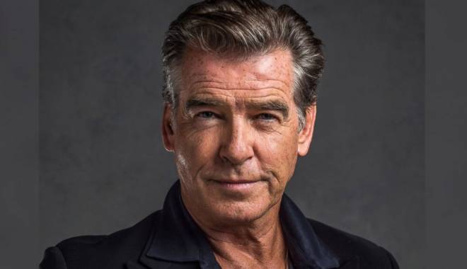 Actorul Pierce Brosnan, cu un cuțit în bagaje la aeroport - piercebrosnan-1438793184.jpg