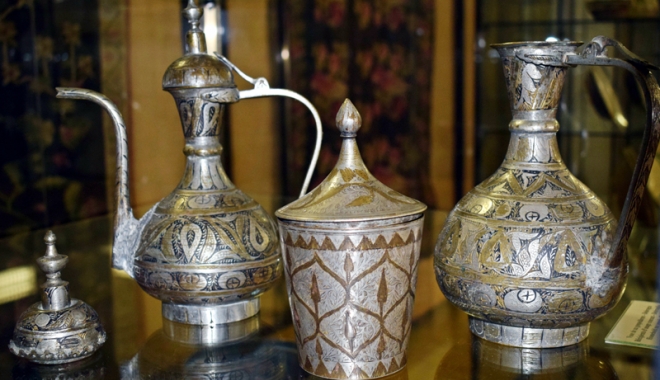 Obiecte de tezaur  din argint și alamă,  la Muzeul de Artă Populară - piese-1504441854.jpg