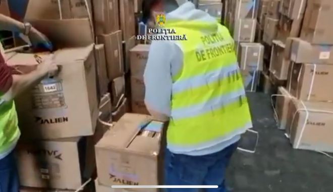 VIDEO / Piese auto susceptibile a fi contrafăcute, depistate în Portul Constanța - piese-1639125195.jpg