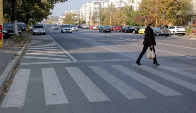 Pietonii, principala cauză  a accidentelor rutiere - pietoniiprincipalacauzaaaccident-1387299299.jpg