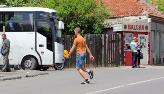 Pietonii, spaima șoferilor! - pietoniispaimasoferilor-1400601120.jpg