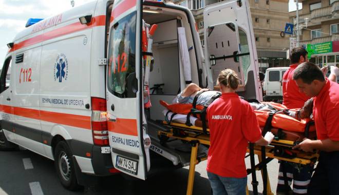 Pietoni loviți pe trecere, în mijlocul Constanței - pietonilovitipetrecer-1428088981.jpg