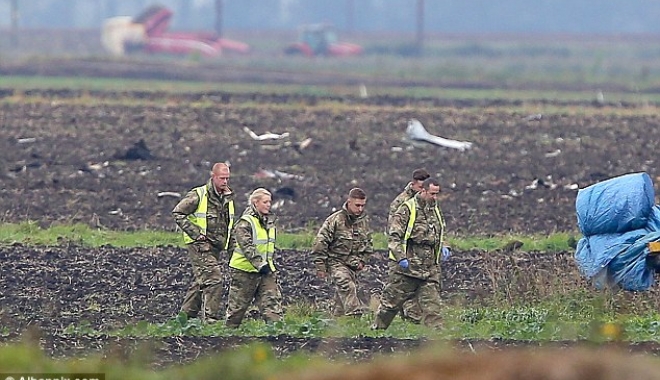 TRAGEDIE AVIATICĂ. Epava găsită, pilotul - dispărut în continuare - pilo-1472592975.jpg