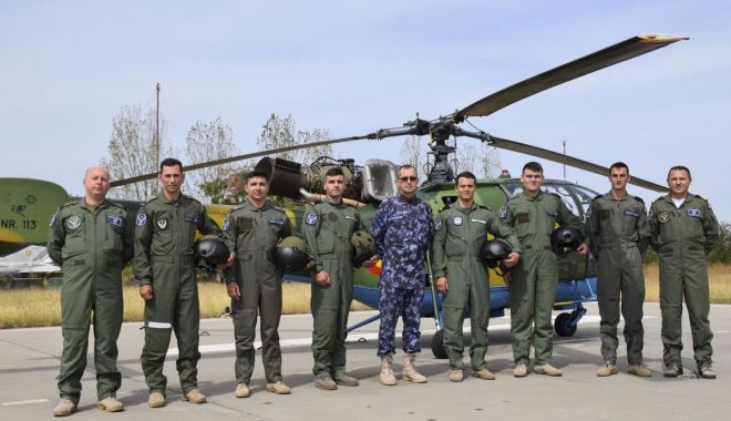 A doua serie de piloți-marinari începe instrucția în zbor - piloti-1568666114.jpg